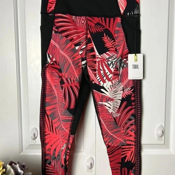 TAIL Hi Rise wide band women leggings with side inserts pockets color  tropics - Picture 3 of 16